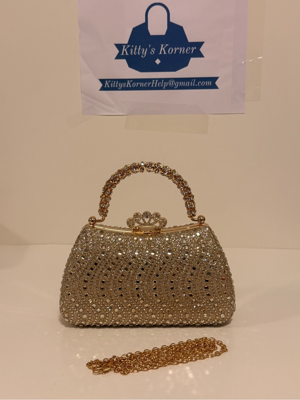 NWOT Women’s Crystal Clutch Evening Purse